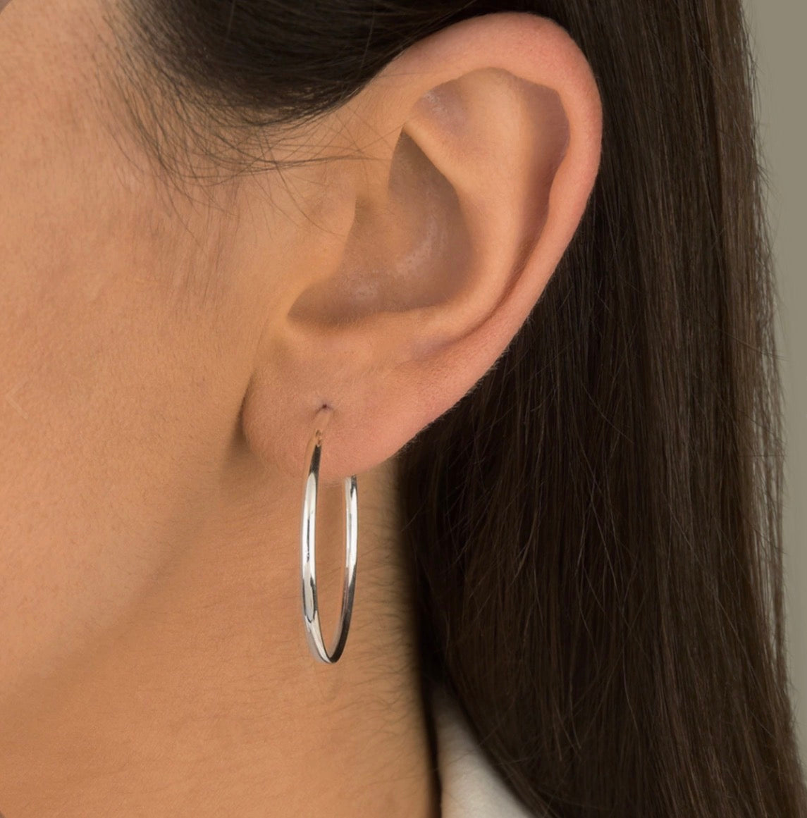 Argola Lisa Fio 2mm Abaulado em Prata 925