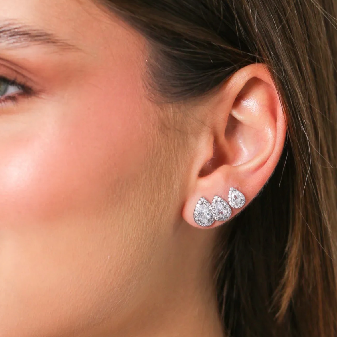 Trio de Brincos Gota Cravejada em Ródio Branco