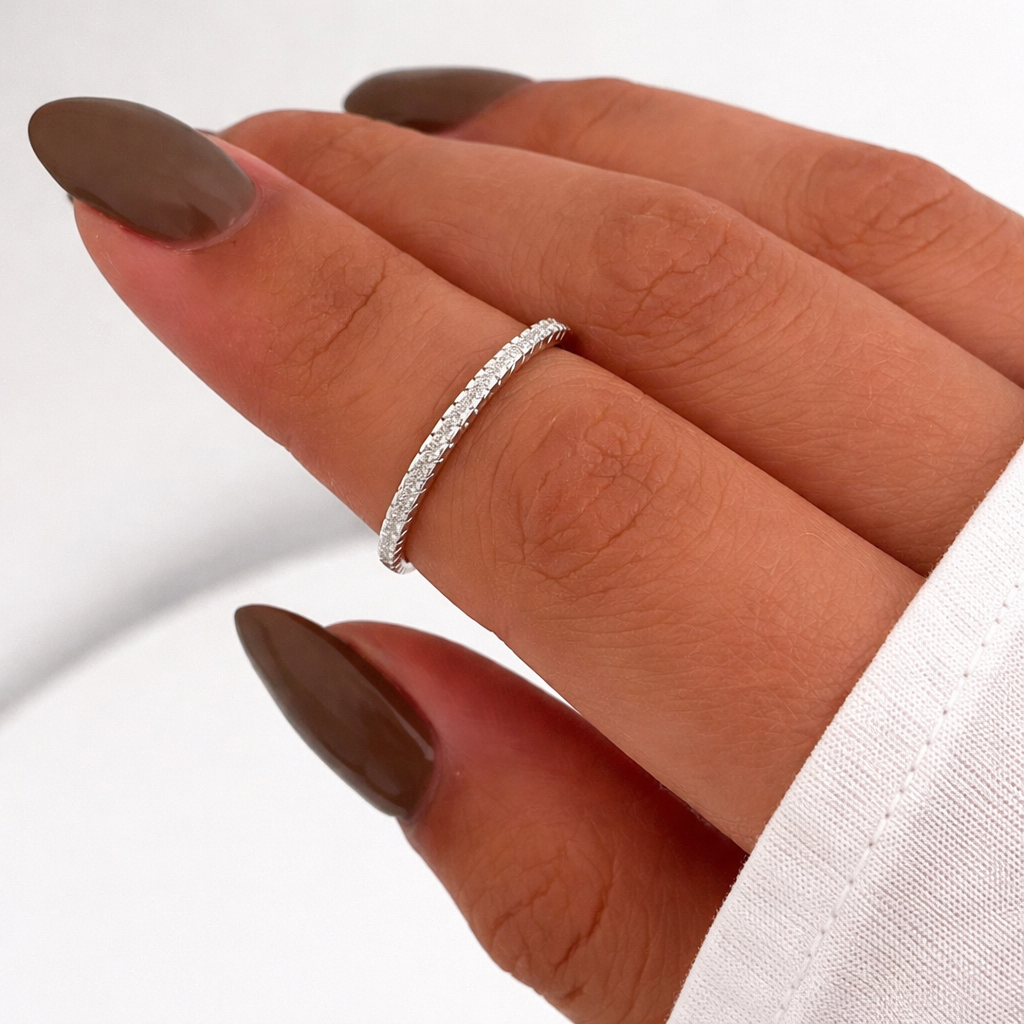 Aparador de Aliança em Prata 925 com Zircônias